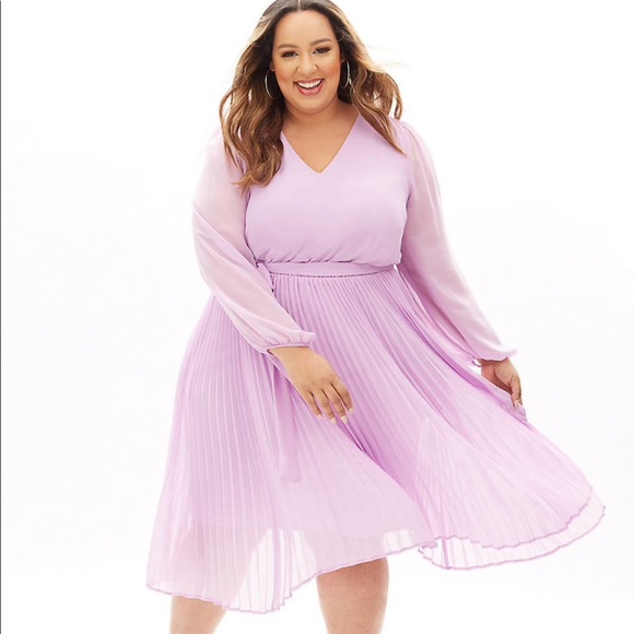 Lane Bryant Dresses & Skirts - Lane Bryant Beauticurve Pleated Midi Dress